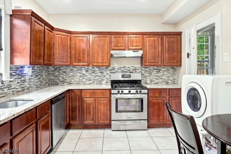 Property listing MLS 4047788 photo 19