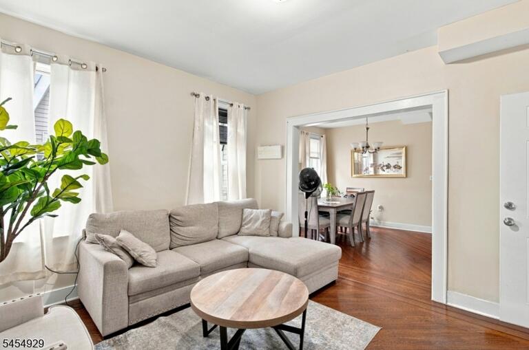 Property listing MLS 4047788 photo 9