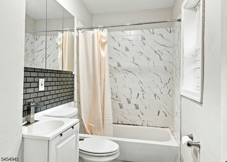 Property listing MLS 4047804 photo 11
