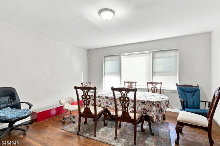 Property listing MLS 4047804 photo 4