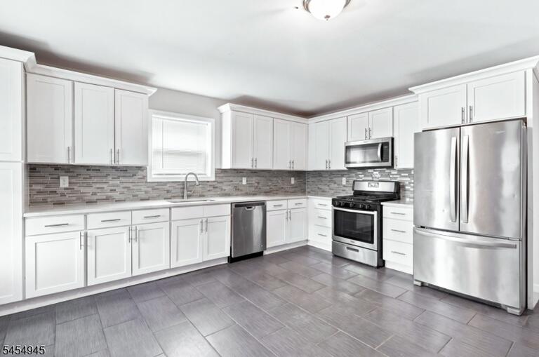 Property listing MLS 4047804 photo 7