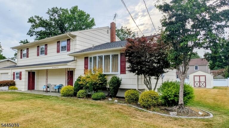 Property listing MLS 4047828 photo 1