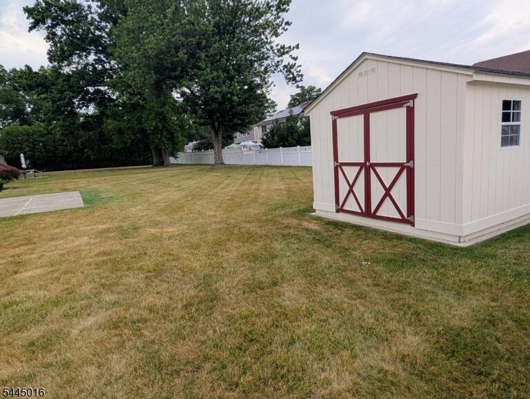 Property listing MLS 4047828 photo 28