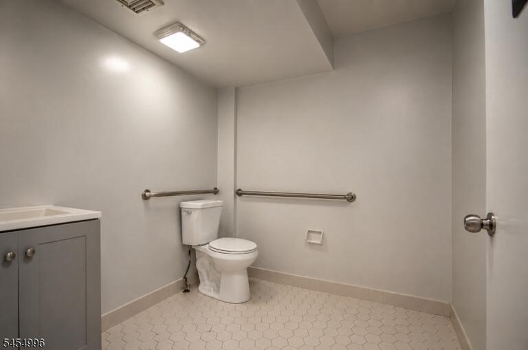 Property listing MLS 4047835 photo 8