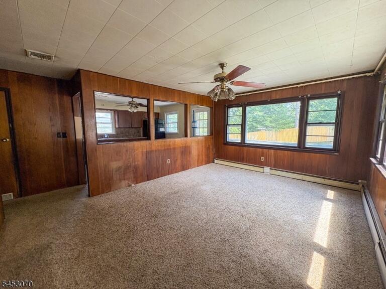 Property listing MLS 4047845 photo 3