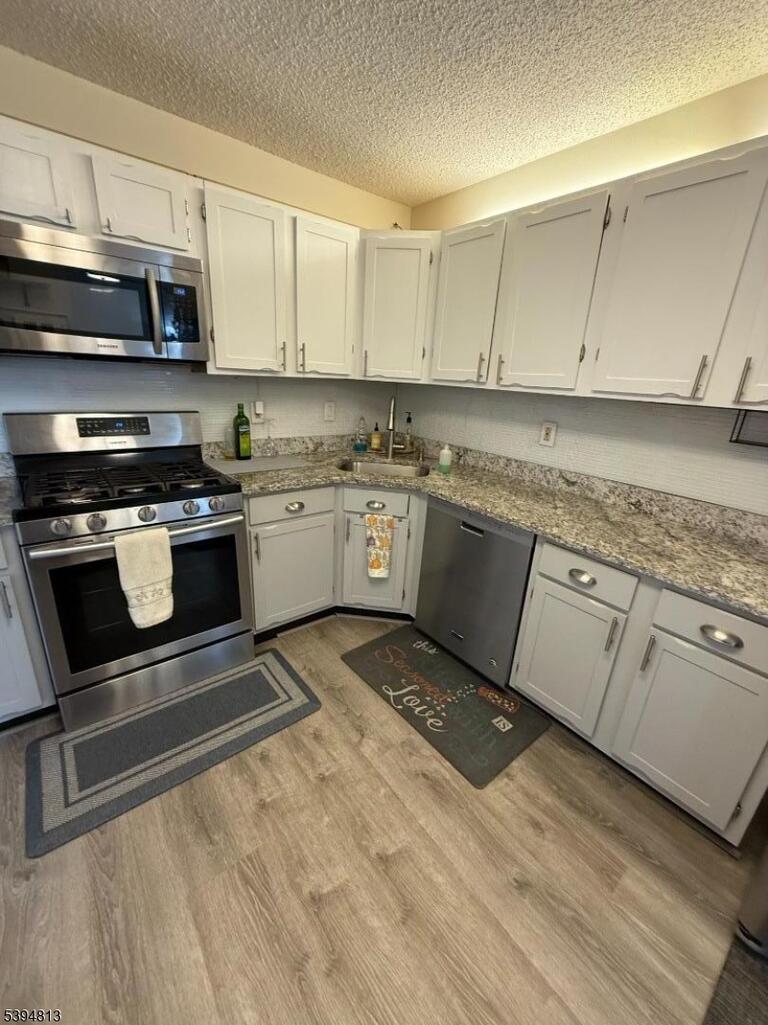 Property listing MLS 4047856 photo 10