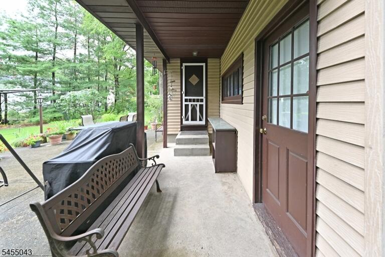 Property listing MLS 4047859 photo 22