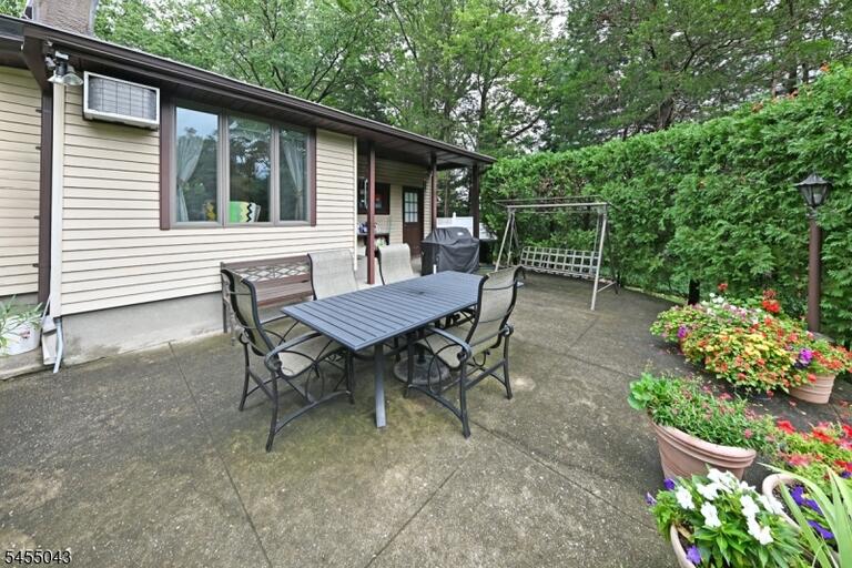Property listing MLS 4047859 photo 24