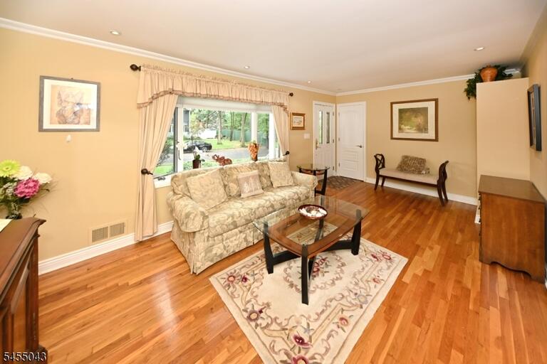 Property listing MLS 4047859 photo 7