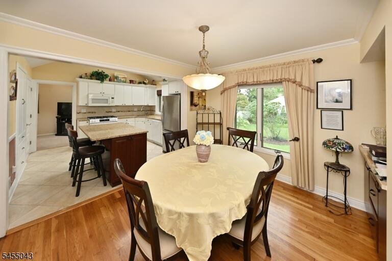 Property listing MLS 4047859 photo 9