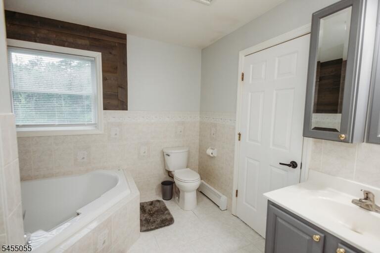 Property listing MLS 4047881 photo 21