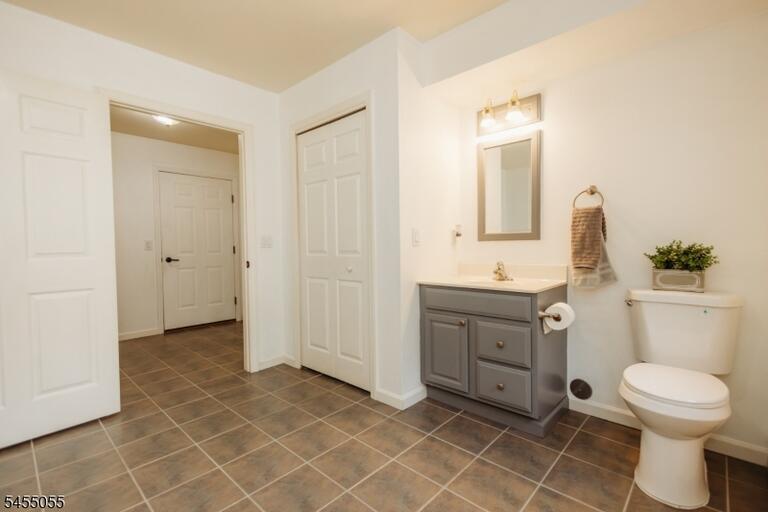 Property listing MLS 4047881 photo 32