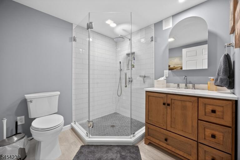 Property listing MLS 4047888 photo 13
