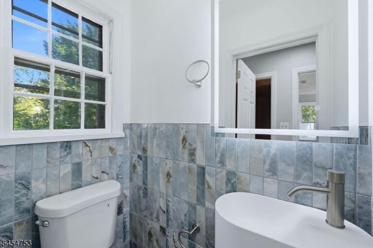 Property listing MLS 4047917 photo 11