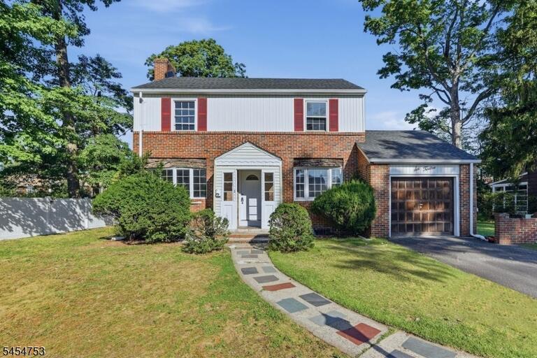 Property listing MLS 4047917 photo 2