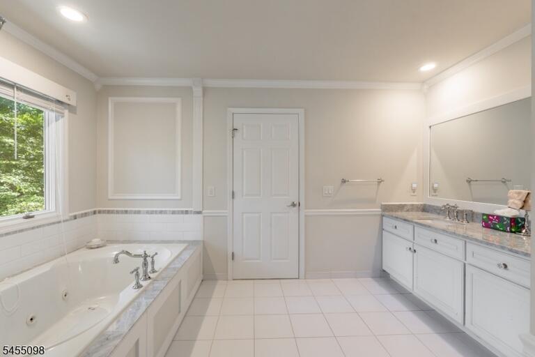 Property listing MLS 4047925 photo 34