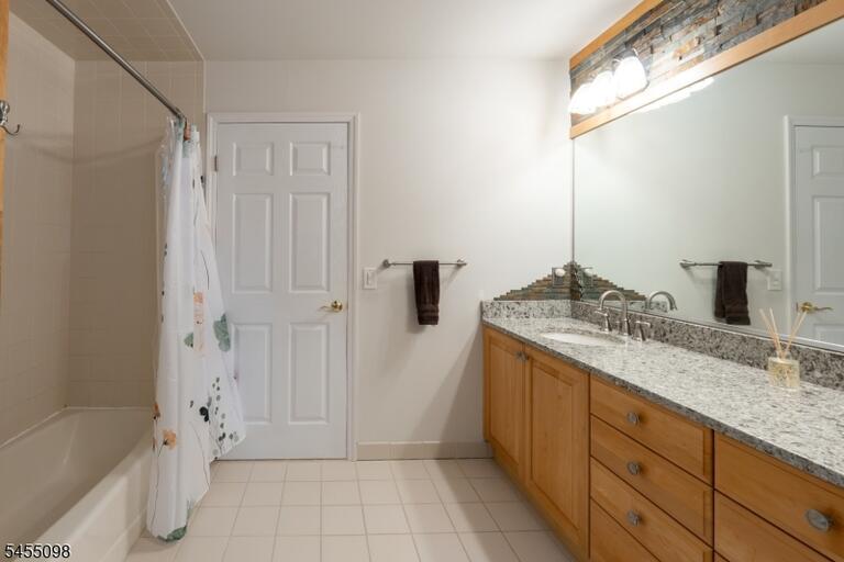 Property listing MLS 4047925 photo 45