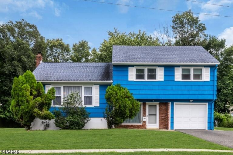 Property listing MLS 4047926 photo 1