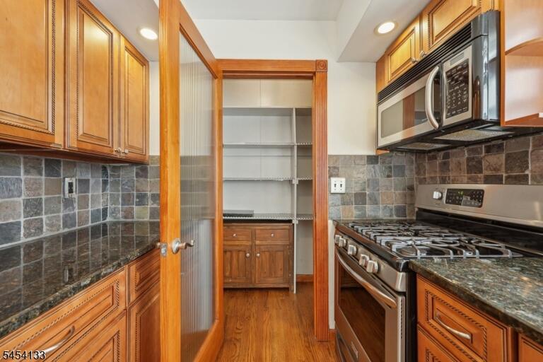 Property listing MLS 4047941 photo 11