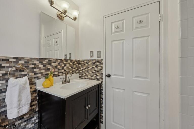 Property listing MLS 4047941 photo 15