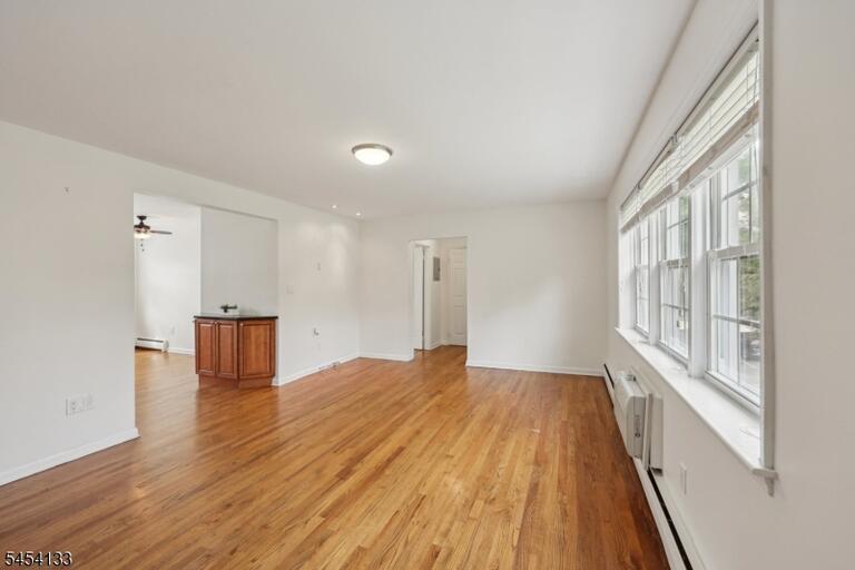 Property listing MLS 4047941 photo 3