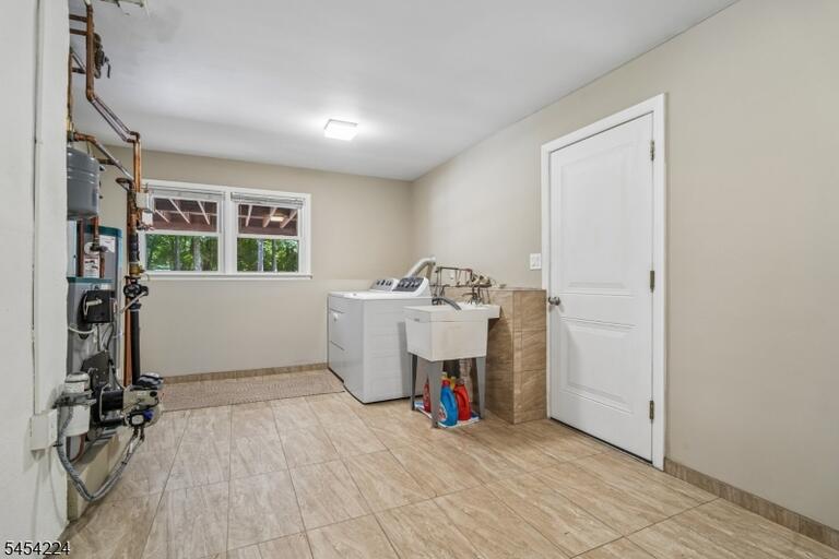 Property listing MLS 4047959 photo 27