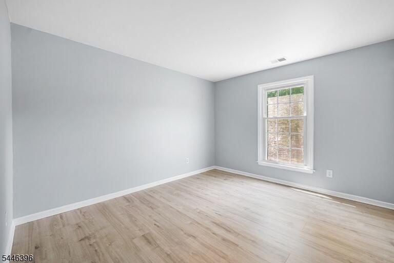 Property listing MLS 4047981 photo 18