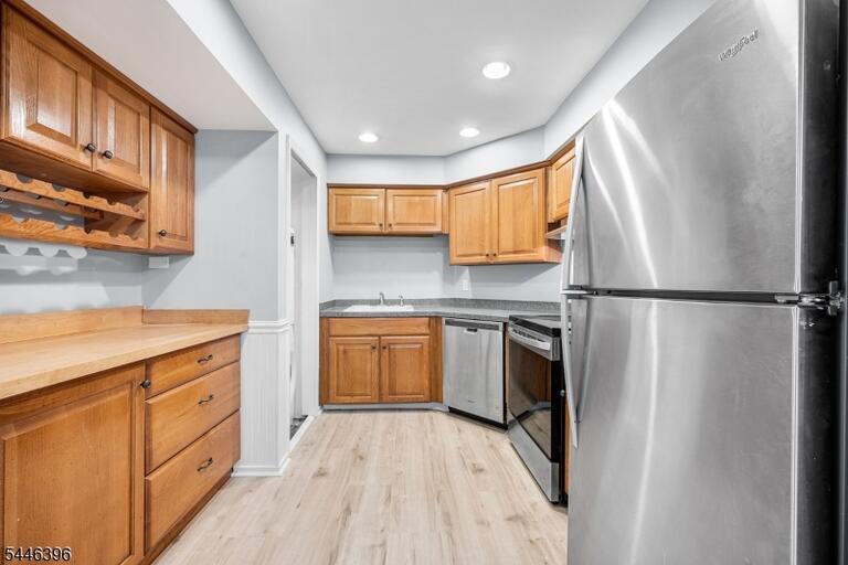 Property listing MLS 4047981 photo 9