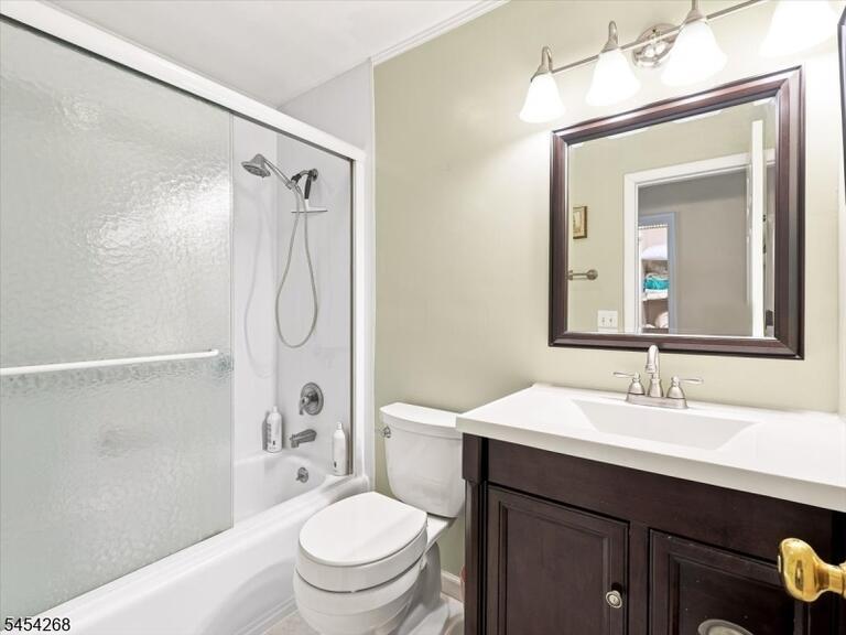 Property listing MLS 4047991 photo 26