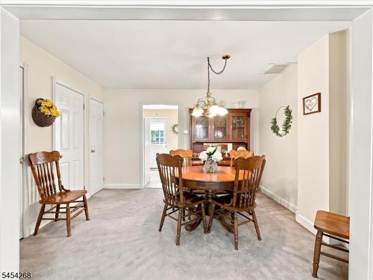 Property listing MLS 4047991 photo 7