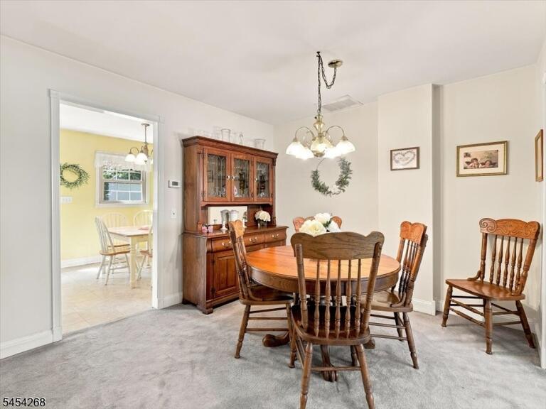 Property listing MLS 4047991 photo 9