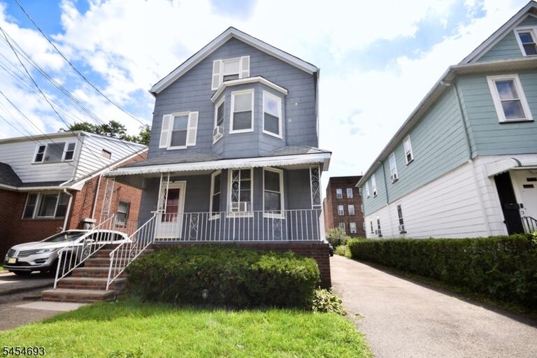 Property listing MLS 4047995 photo 1