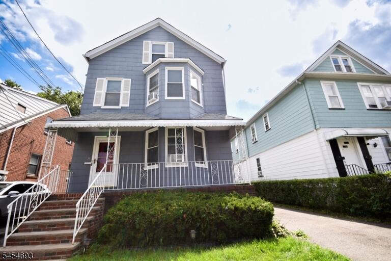 Property listing MLS 4047995 photo 2