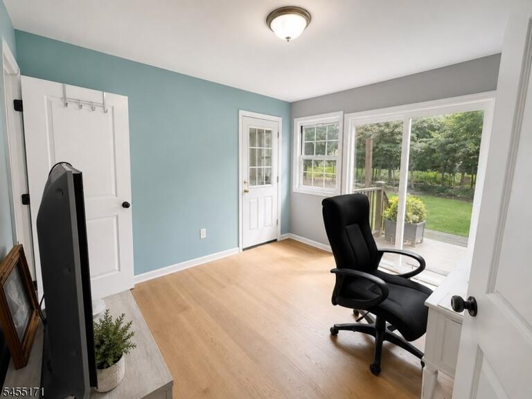 Property listing MLS 4048000 photo 7