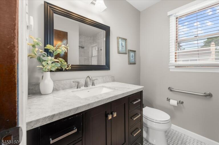 Property listing MLS 4048003 photo 15
