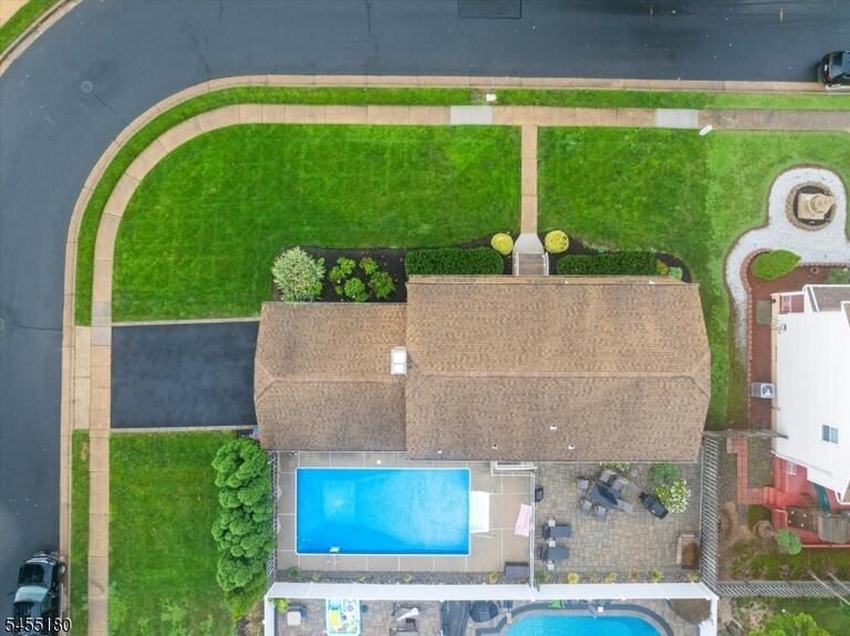 Property listing MLS 4048003 photo 25