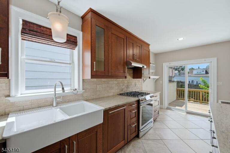 Property listing MLS 4048015 photo 11