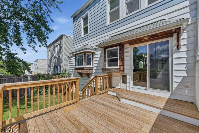 Property listing MLS 4048015 photo 14