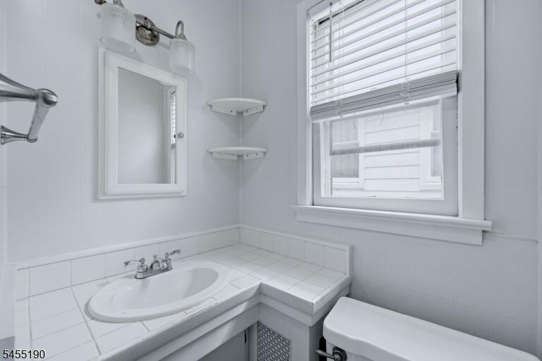 Property listing MLS 4048015 photo 24