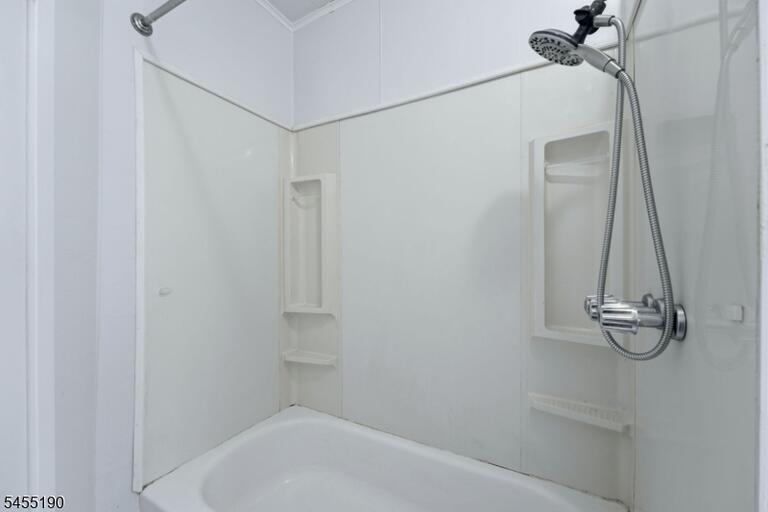 Property listing MLS 4048015 photo 25