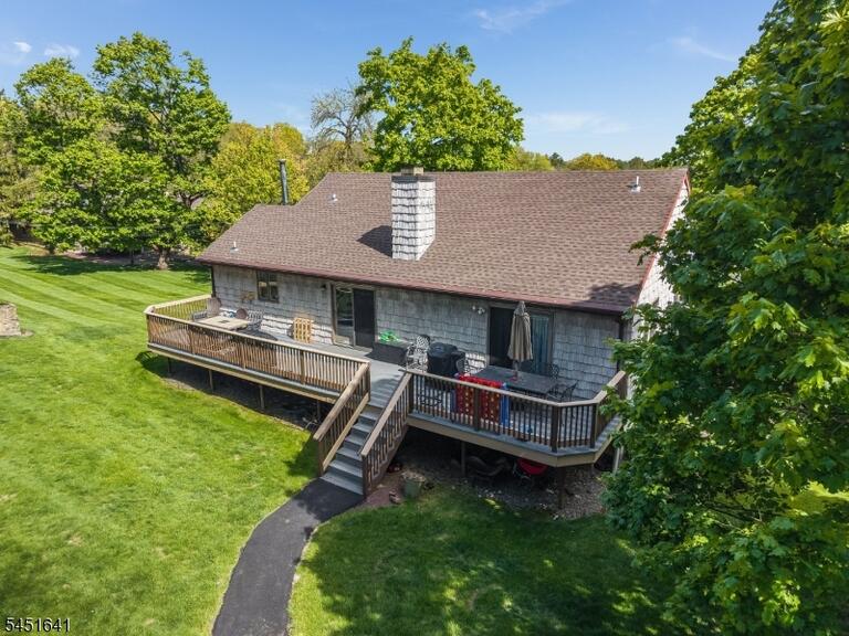 Property listing MLS 4048118 photo 11