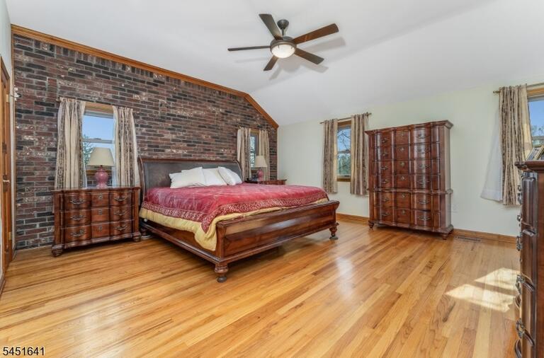 Property listing MLS 4048118 photo 33