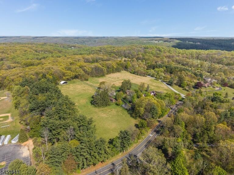 Property listing MLS 4048118 photo 7