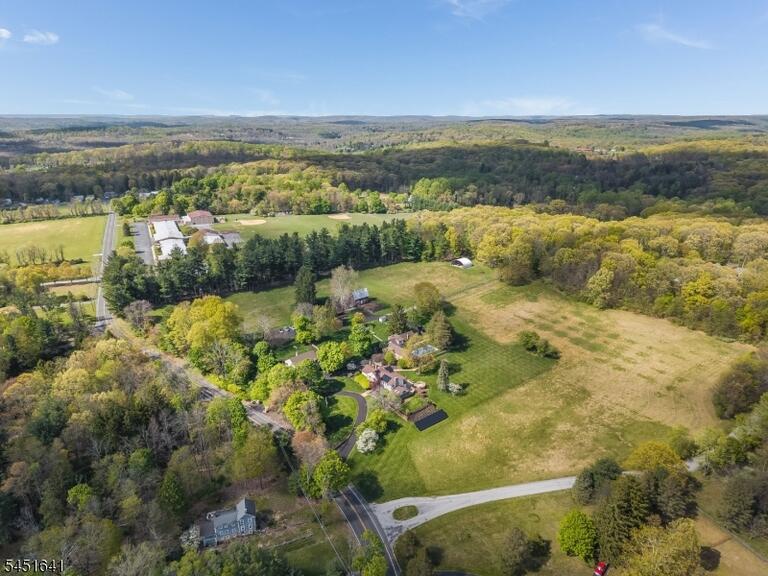 Property listing MLS 4048118 photo 8