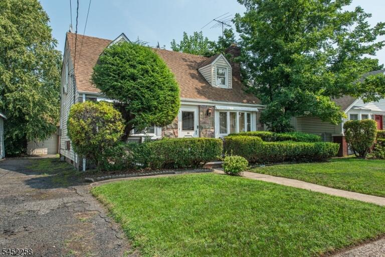 Property listing MLS 4048146 photo 2