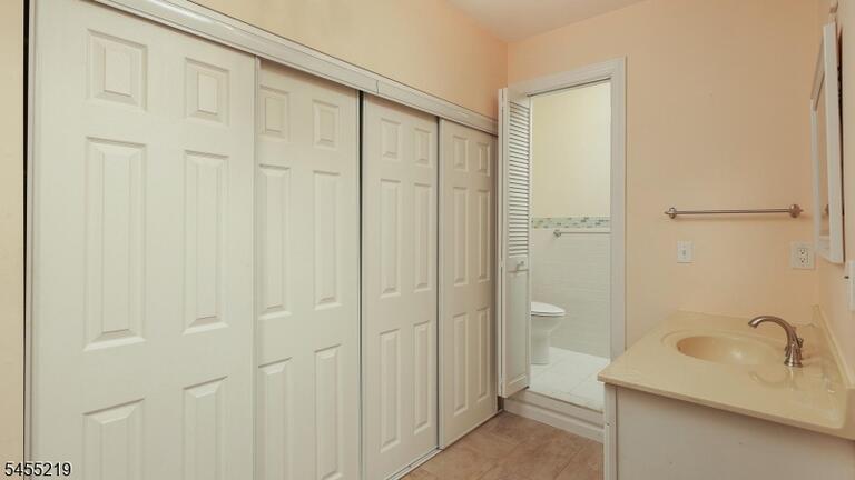 Property listing MLS 4048184 photo 14