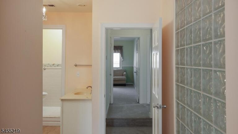 Property listing MLS 4048184 photo 15