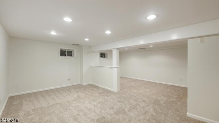 Property listing MLS 4048184 photo 22