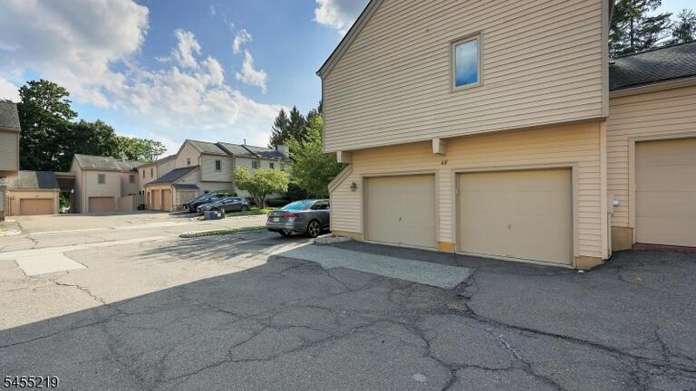 Property listing MLS 4048184 photo 28