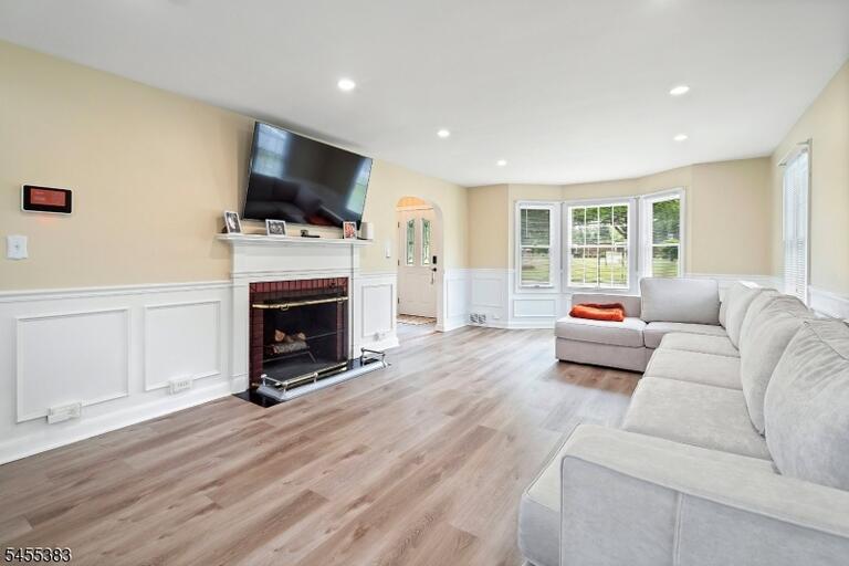 Property listing MLS 4048185 photo 7